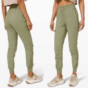 Lululemon Beyond the Studio Jogger Sz 18 In Rosemary Green